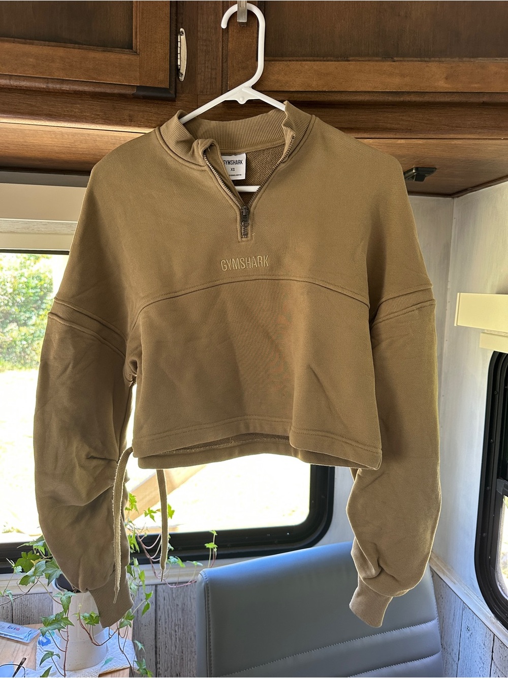 Gymshark Women's Cropped Quarter-Zip Sweatshirt - Tan
